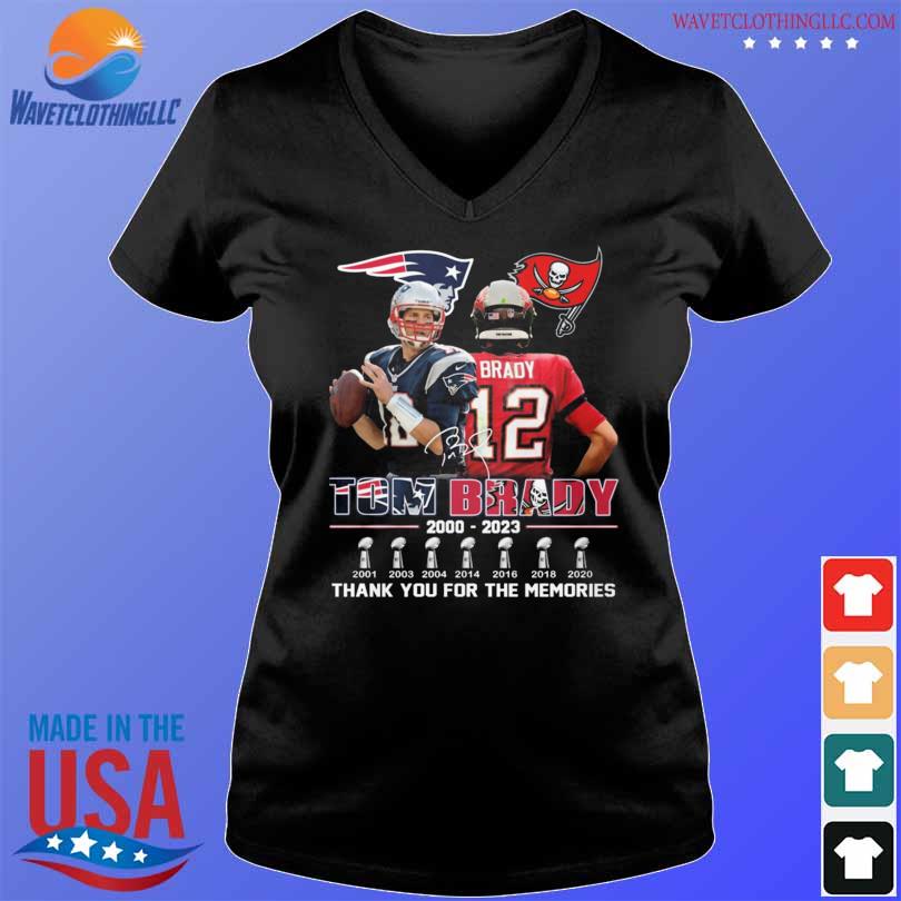 The Patriots The Buccaneers Tom Brady 2000 2022 Signature T-Shirt - Anynee